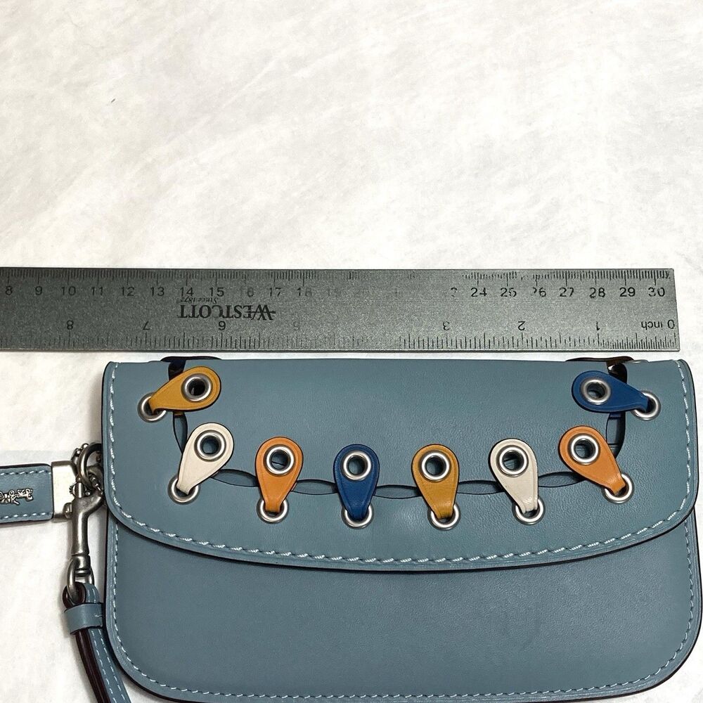 EUC Coach 1941 Steel Blue Wristlet clutch - Picture 6 of 12